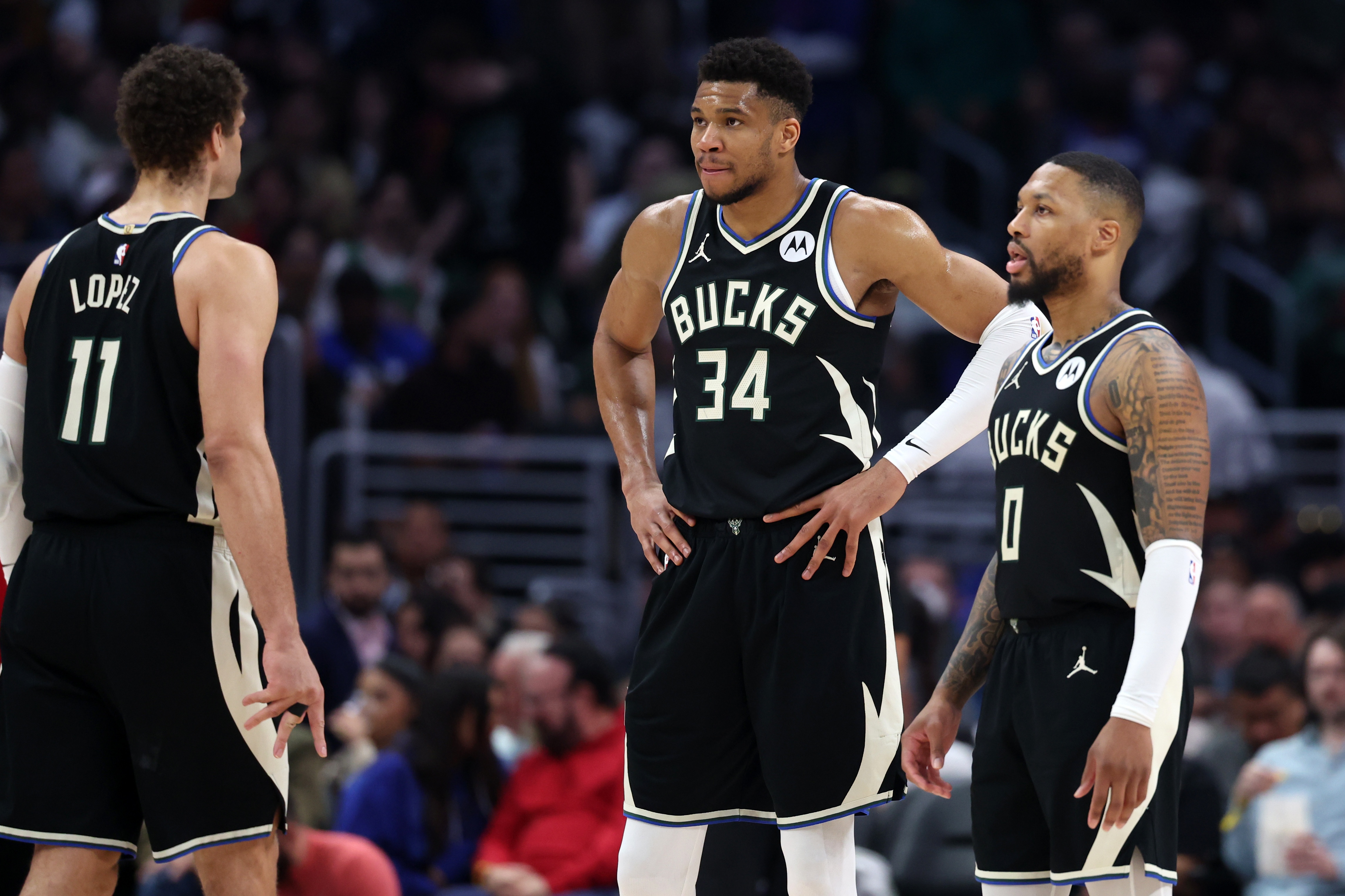 关于鹈鹕血洗篮网B队，字母哥关键制胜的信息