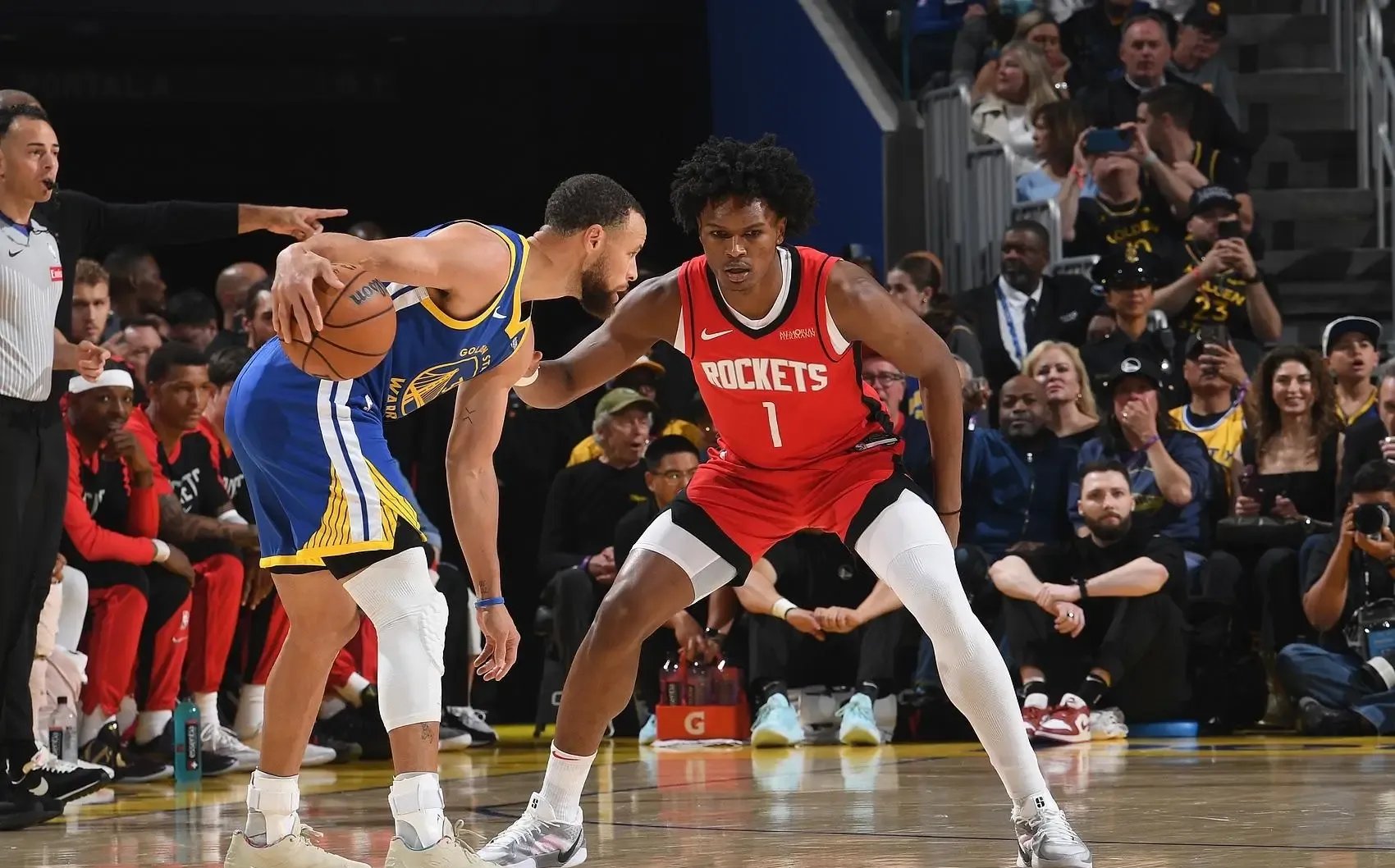 火箭险胜澳大利亚男篮，拉塞尔绝境逆转的简单介绍