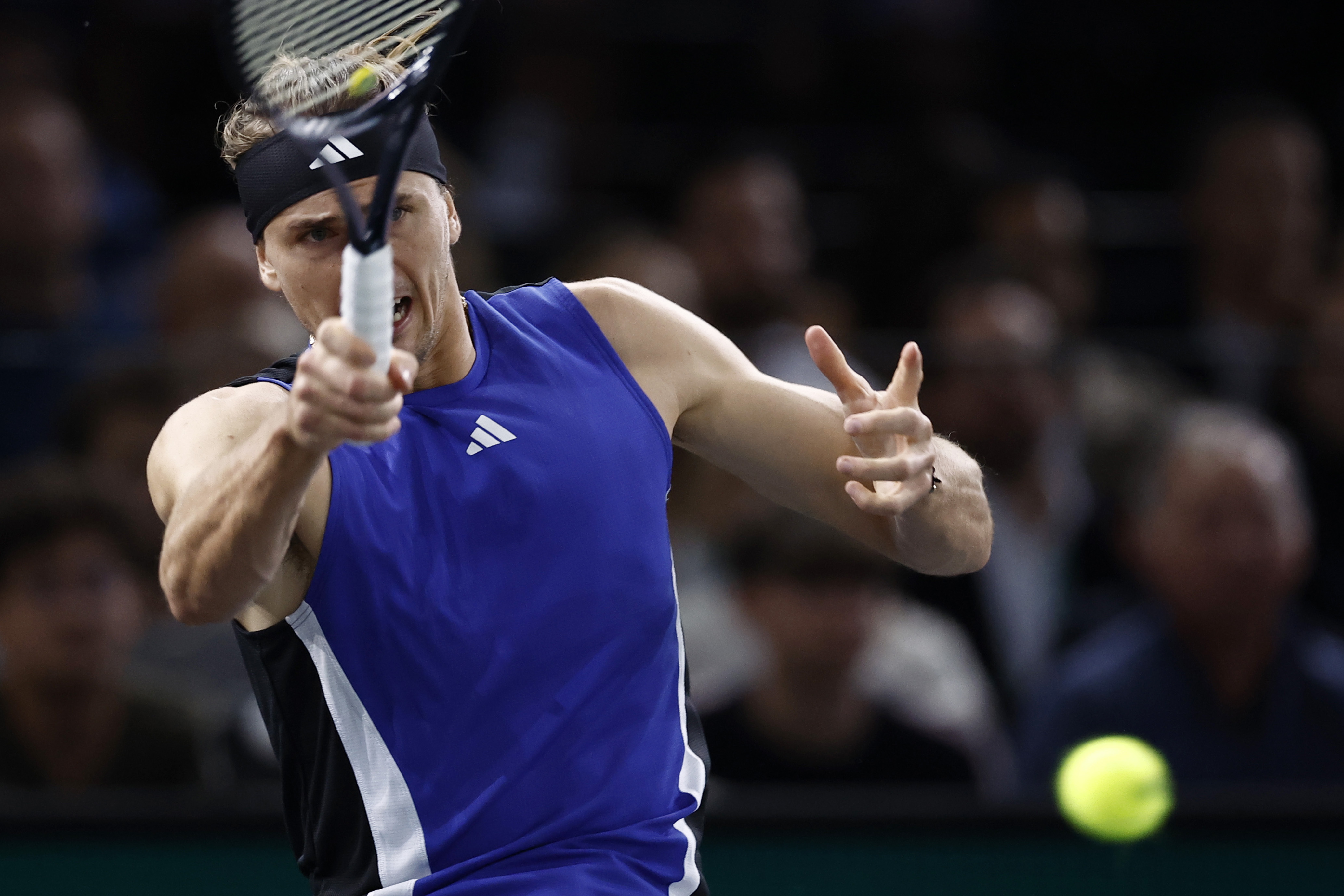 西班牙网球队险胜法国网球队，兹维列夫绝境逆转的简单介绍