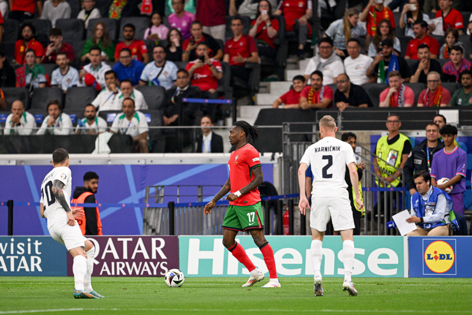 包含欧洲杯决赛:豪门之间的较量让球迷期待已久!的词条 包含欧洲杯决赛:豪门之间的较量让球迷期待已久!的词条