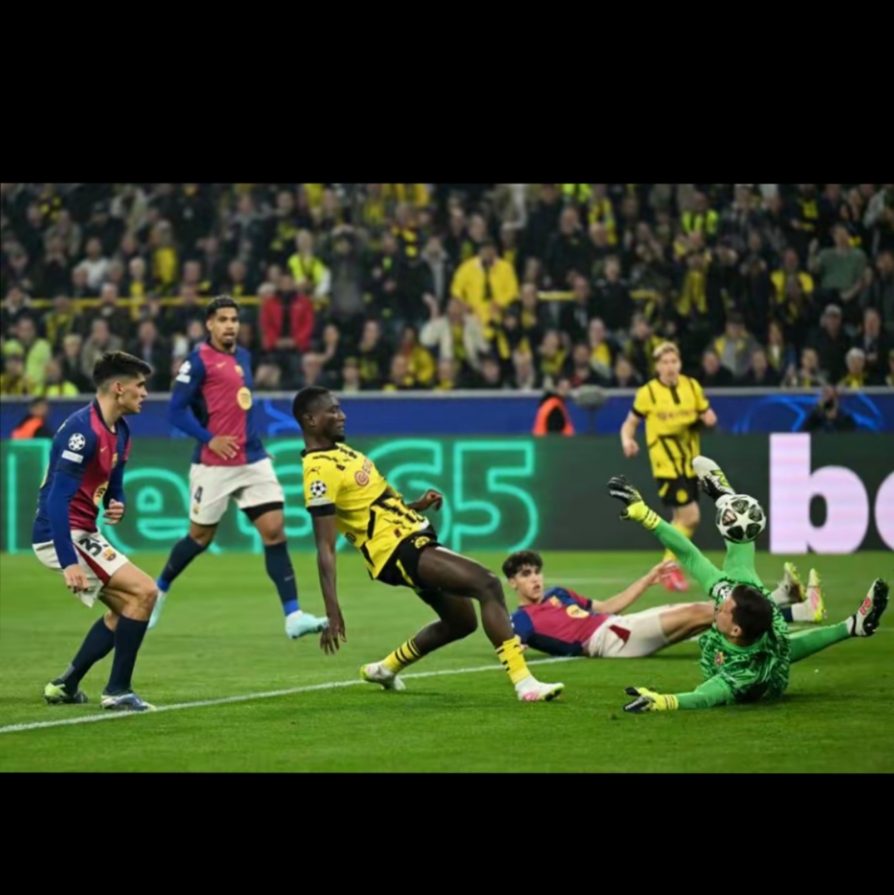 欧洲杯半决赛：胜负将在生死一决中揭晓，赛场火爆异常！的简单介绍