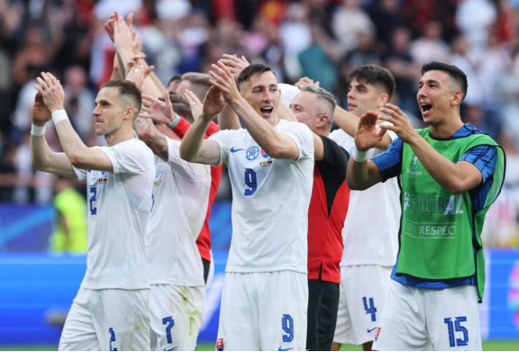 法国队遭遇惊险胜利，晋级下一轮的简单介绍