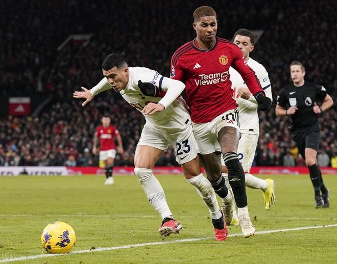 包含埃弗顿遭遇强敌，不敌对手阻碍！的词条