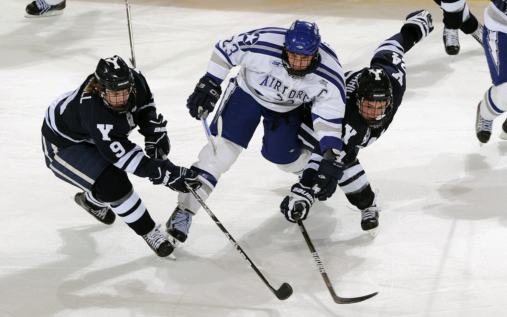 双重战场，布雷默德甲封神夜，映照法兰西生死战的铁血基因