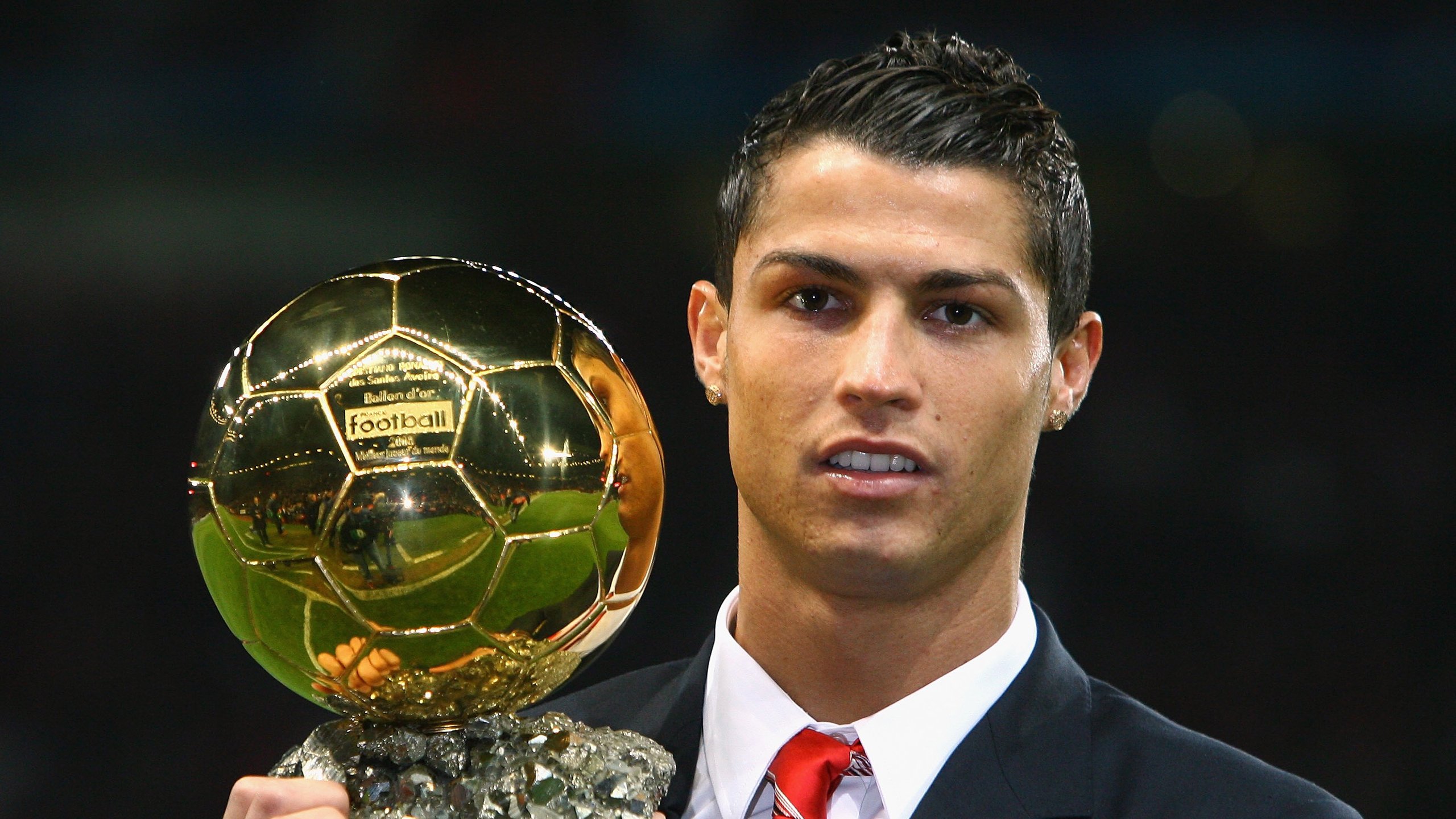 维也纳的钢铁回响，当奥恰洛夫将瑞典传奇钉在历史的十字架上